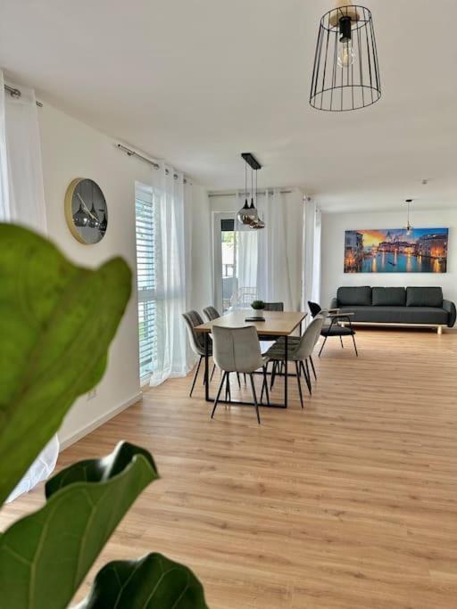 Amao-Pearl I Comfort Suite I 94Qm I Kingsize-Bett I Exklusiv Mit Balkon & Tiefgarage I Aufzug Offenbourg Extérieur photo