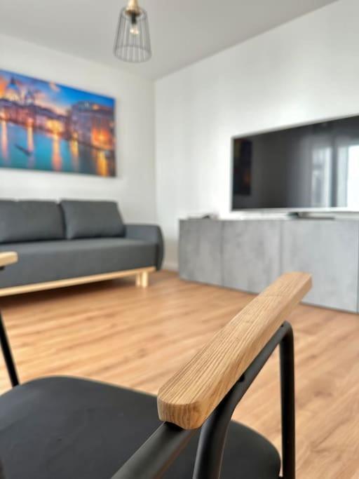 Amao-Pearl I Comfort Suite I 94Qm I Kingsize-Bett I Exklusiv Mit Balkon & Tiefgarage I Aufzug Offenbourg Extérieur photo