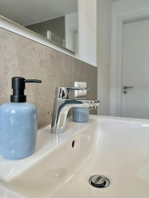 Amao-Pearl I Comfort Suite I 94Qm I Kingsize-Bett I Exklusiv Mit Balkon & Tiefgarage I Aufzug Offenbourg Extérieur photo